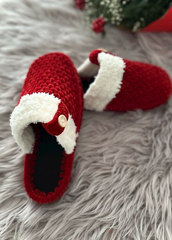 Kırmızı Örgü Kadın Ev Terliği - Görsel 2