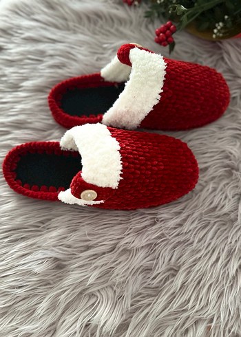 Kırmızı Örgü Kadın Ev Terliği - Görsel 3