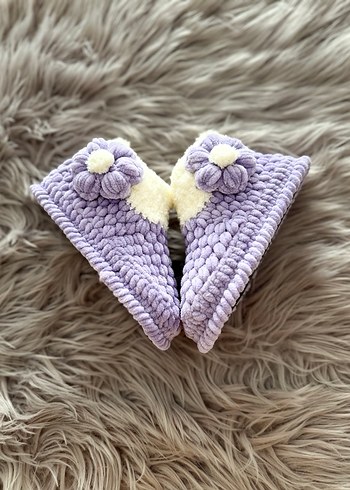 Mor Çiçekli Kız Çocuk Örgü Ev Terliği - Görsel 3