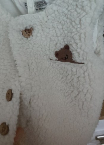 Kız Çocuk Beyaz Kürklü Nakışlı Yelek - Görsel 3