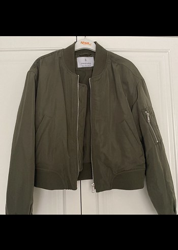 Stradivarius Kadın Haki Fermuarlı Bomber Ceket