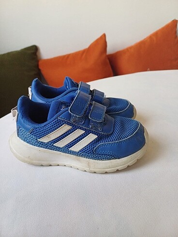 26 Beden Adidas spor ayakkabı