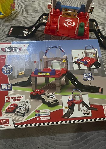 Kırmızı DIY Ucar Oyuncak Araba Seti