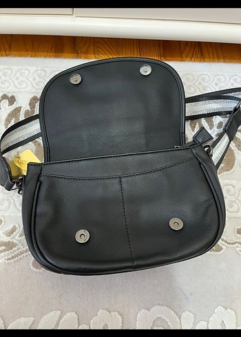 Ççs Zincir Detaylı Siyah Çanta - Görsel 3