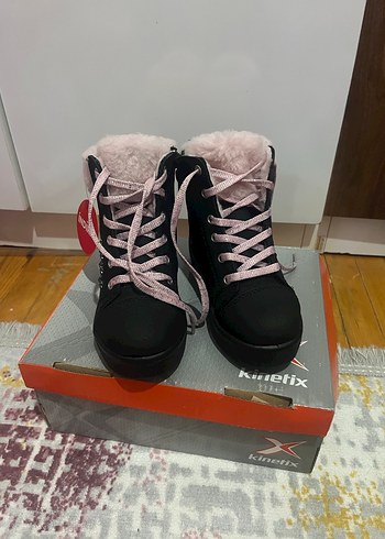 Kinetix Pembe Siyah Kız Botu Velcro - Görsel 3