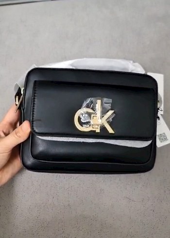 Calvin Klein Calvin Klein Siyah Deri Kadın Çapraz Çanta