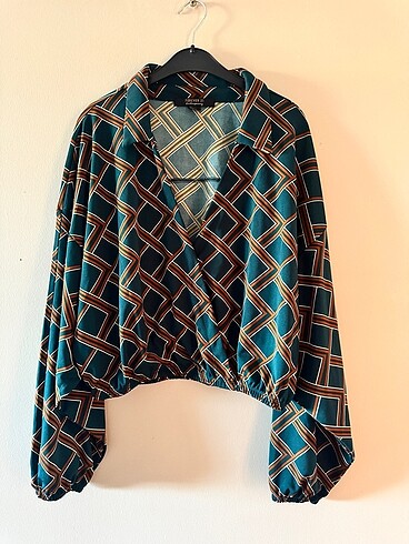 Gömlek forever21 hiç giyilmemiş yeni belden lasyikli dökümlü ho
