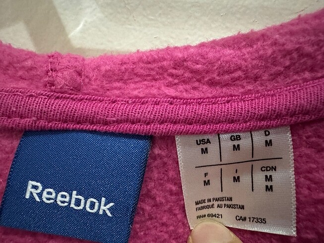 m Beden Reebok M beden fermuarlı sweatshirt , çok az giyildi yurtdışında