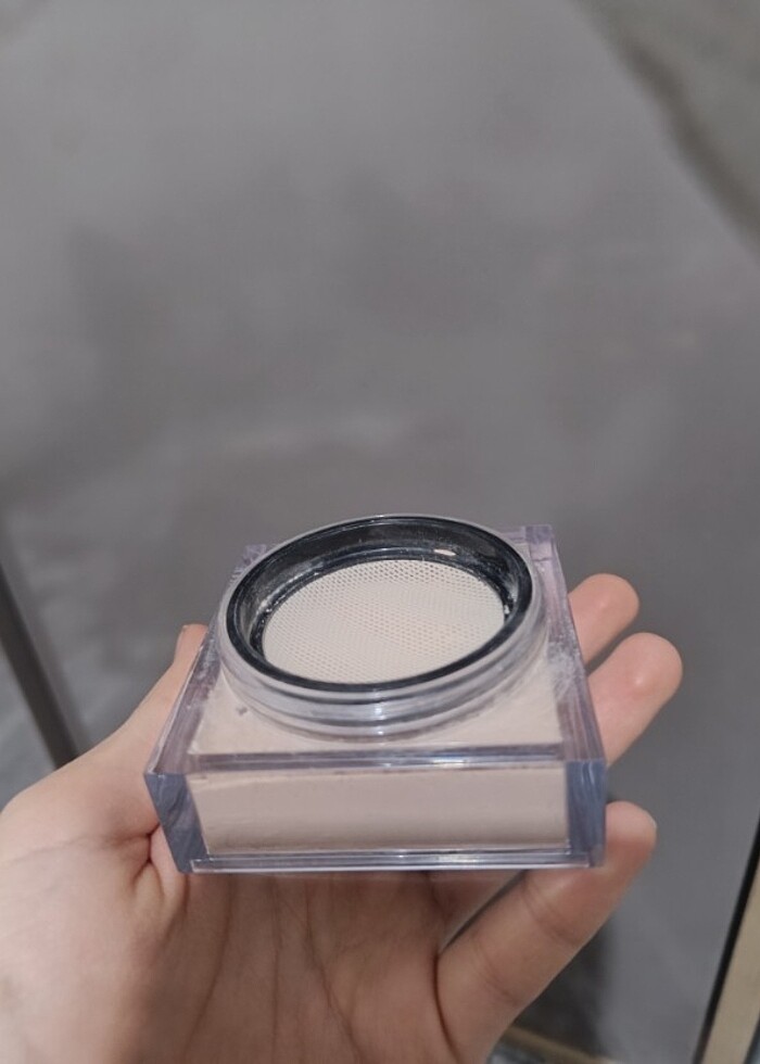 Huda beauty pudra - Görsel 2