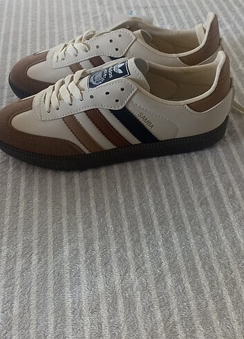 38 Beden Adidas bayan ayakkabı 