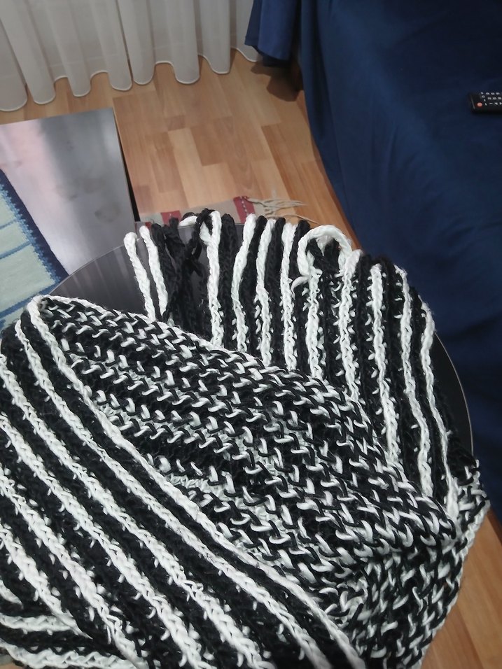 Siyah Örgü Kadın Şapka....şal ile birlikte satıyorum.. - Görsel 3