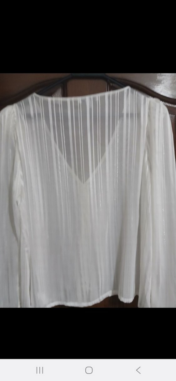 Düğmeli V Yakalı Beyaz  abiye bluz - Görsel 2