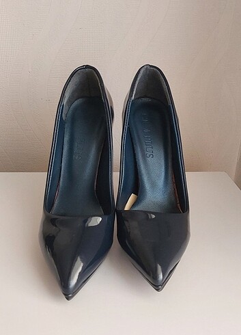 Diğer az kullanılmış stiletto