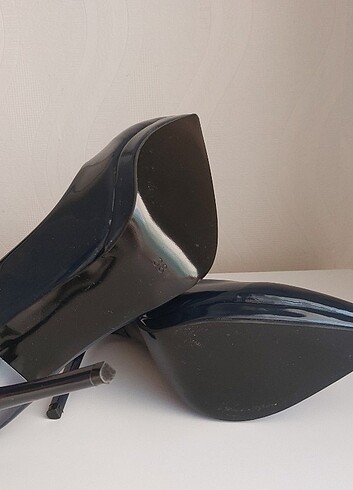 38 Beden az kullanılmış stiletto
