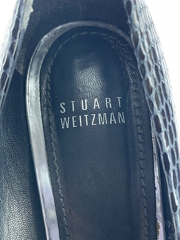 36,5 Beden siyah Renk Stuart Weitzman Klasik Ayakkabı %70 İndirimli.