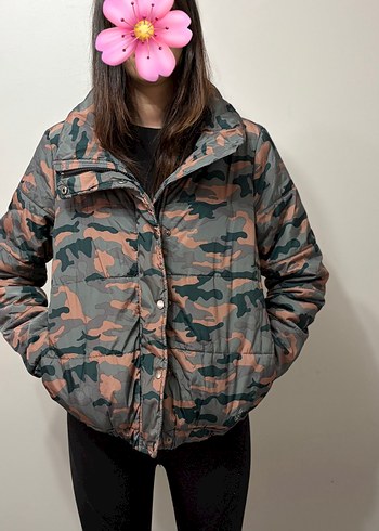 Gri Kamuflajlı Kısa Kadın Mont - Görsel 6