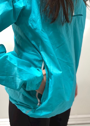 Turkuaz Kapüşonlu Uzun Kollu Kadın Yağmurluk DECATHLON - Görsel 10