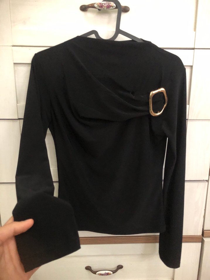 Tokalı Siyah Uzun Kollu Kadın Bluz - Görsel 4