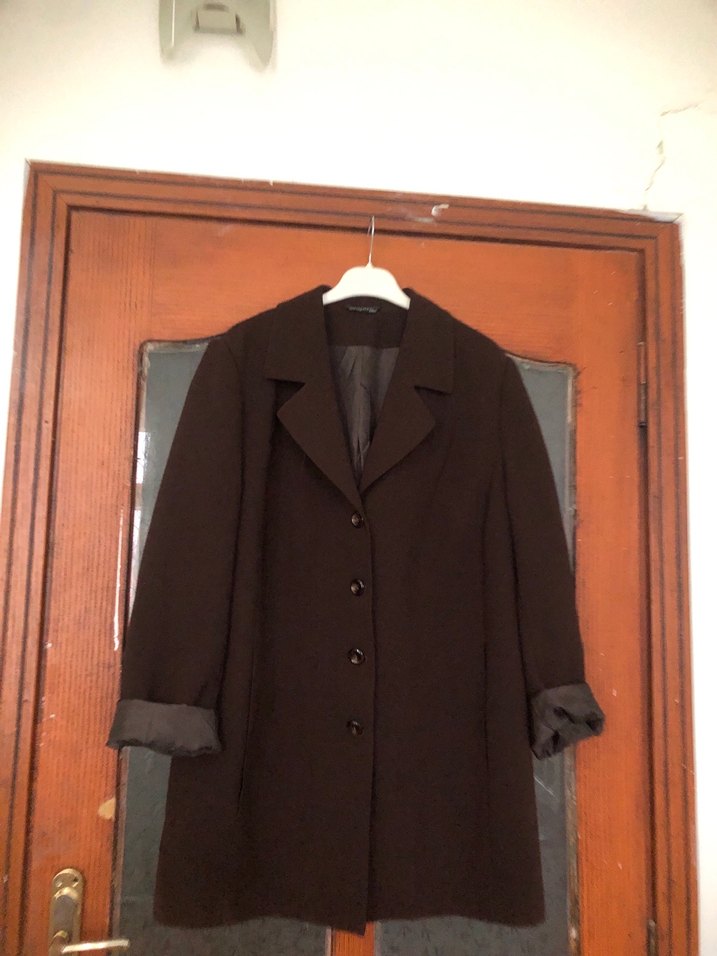 Klasik Kahverengi Düğmeli  Ceket - Görsel 2