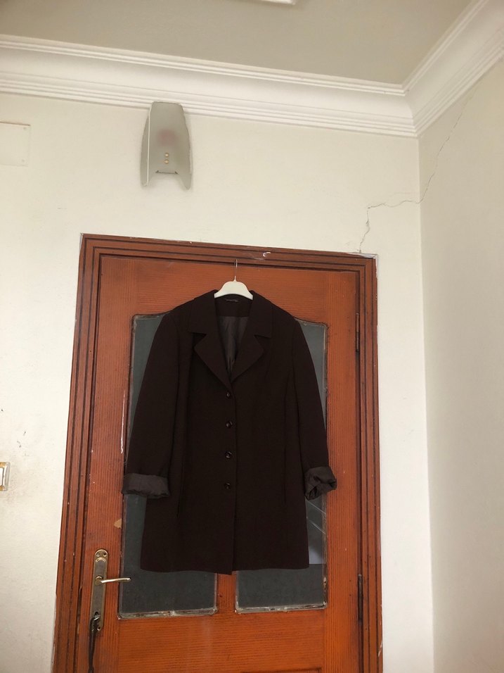 Klasik Kahverengi Düğmeli  Ceket - Görsel 5