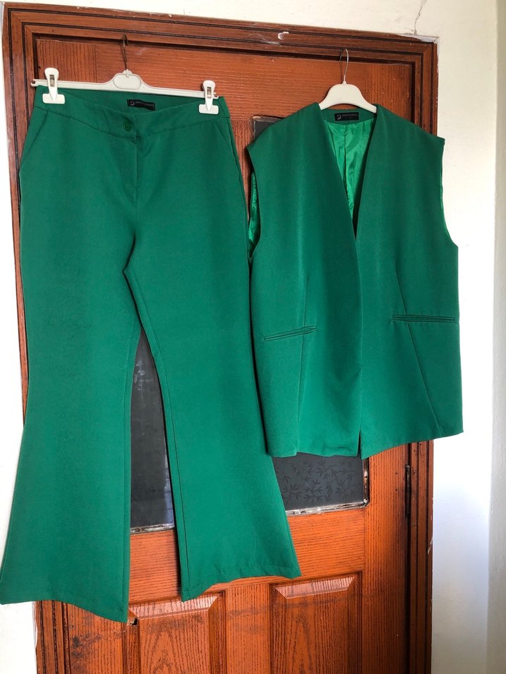 Kadın Yeşil Uzun Kesim Kolsuz Takım - Görsel 2