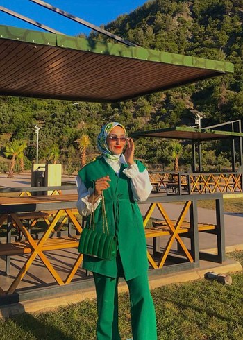 Yeşil Kemerli Uzun Kadın Takım - Görsel 3