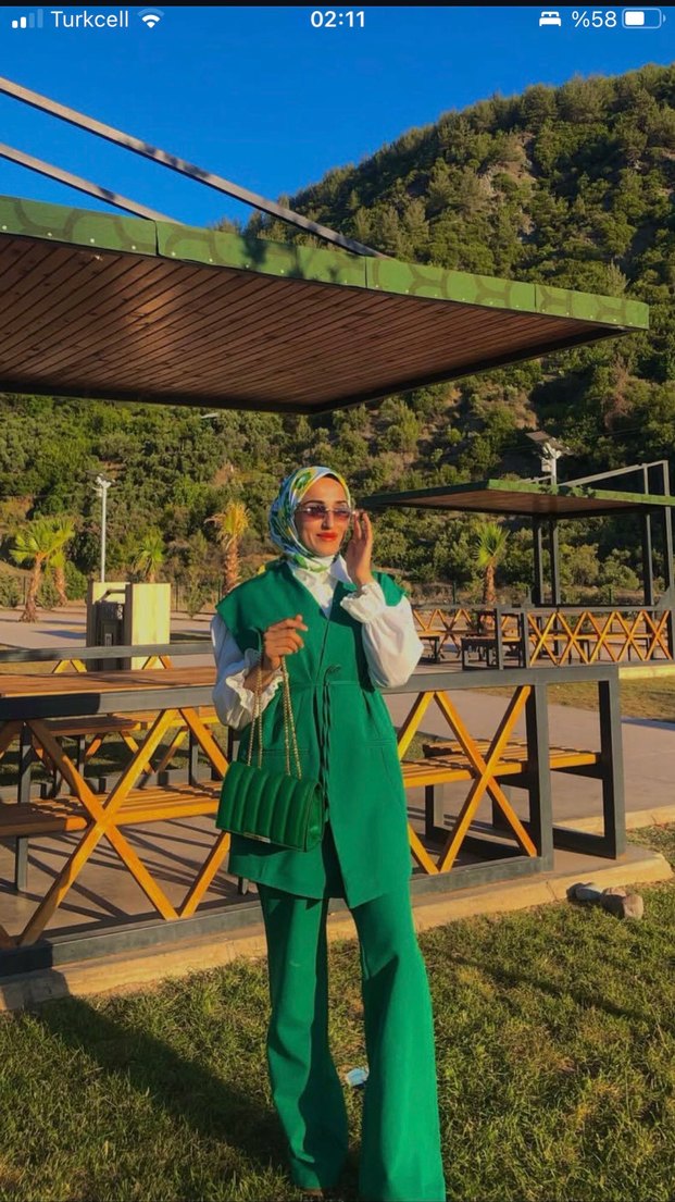 Yeşil Kemerli Uzun Kadın Takım - Görsel 3