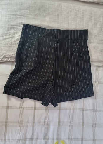 m Beden siyah Renk Çizgili Pilili Siyah Mini Şort Etek