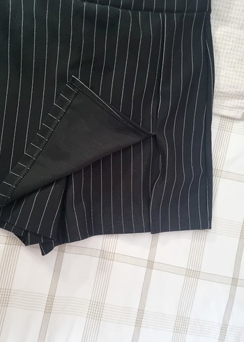 Diğer Çizgili Pilili Siyah Mini Şort Etek