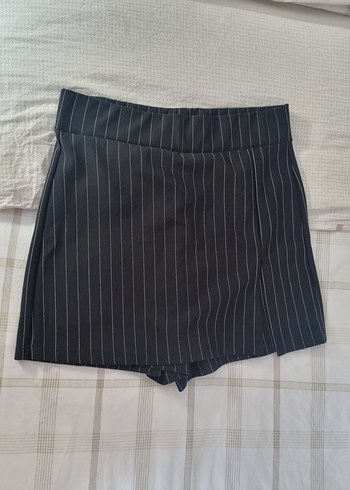 Çizgili Pilili Siyah Mini Şort Etek
