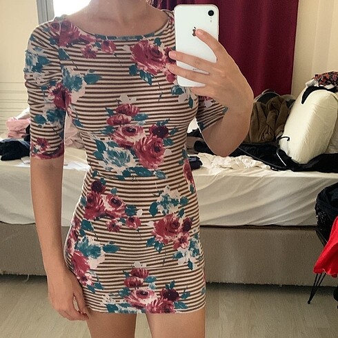 çiçekli mini elbise