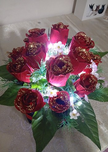 Kırmızı Güllü Dekoratif Hediye Kutusu - Görsel 3