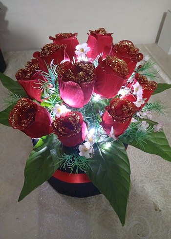 Kırmızı Güllü Dekoratif Hediye Kutusu - Görsel 2