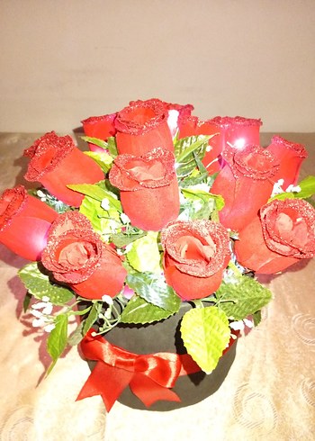 Kırmızı Güllü Dekoratif Hediye Kutusu - Görsel 5