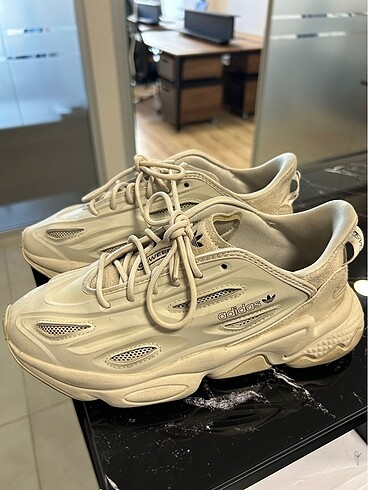 Adidas ayakkabı ozweego orijinal az kullanıldı temiz defosuz