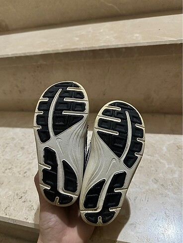 25 Beden siyah Renk Nike Erkek Çocuk Spor Ayakkabı
