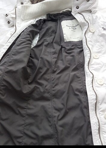 Abercrombie & Fitch Montt
