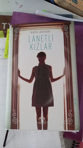 Lanetli kızlar