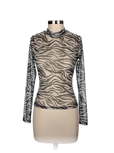 H&M Bluz %70 İndirimli.