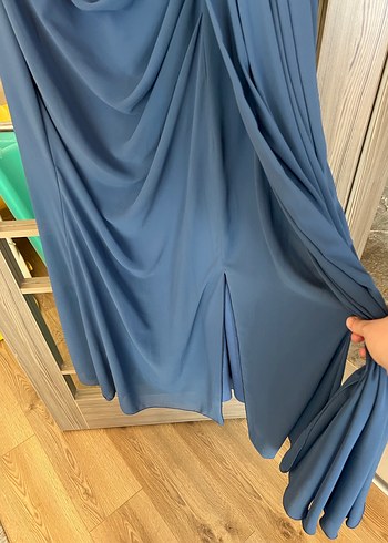 Mavi Drapeli Kısa Kollu Uzun Abiye Elbise - Görsel 4