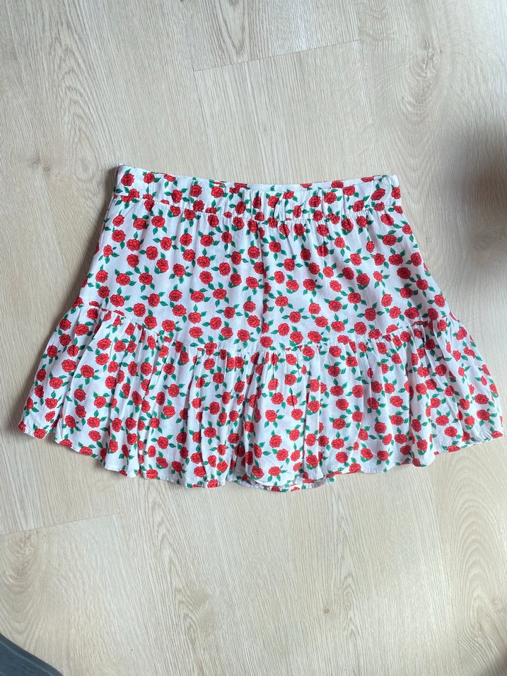 Kırmızı Çiçek Desenli Mini Etek - Görsel 2