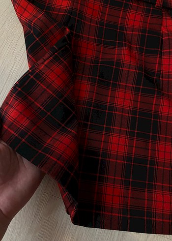 Kemerli Kırmızı Ekose Kısa Etek - Görsel 3