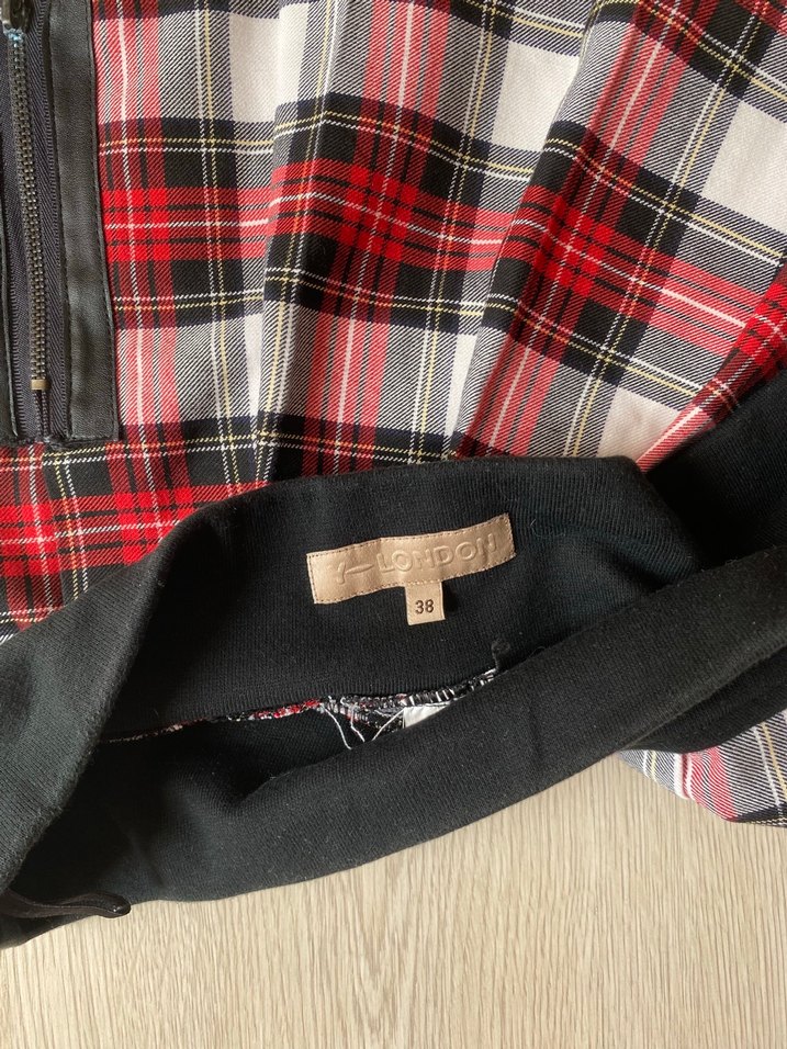 Ekose Desenli Pilili Mini Etek - Görsel 3