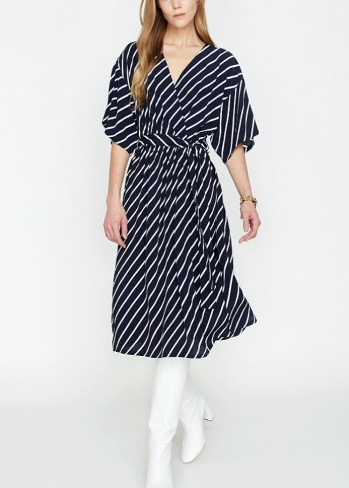 Çizgili Elbise  - Görsel 2