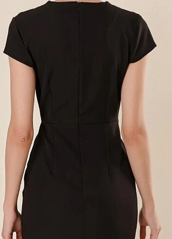 Kruvaze Yaka Yarım Ay Kollu Taş Detaylı Önü Yırtmaçlı Elbise - Görsel 5