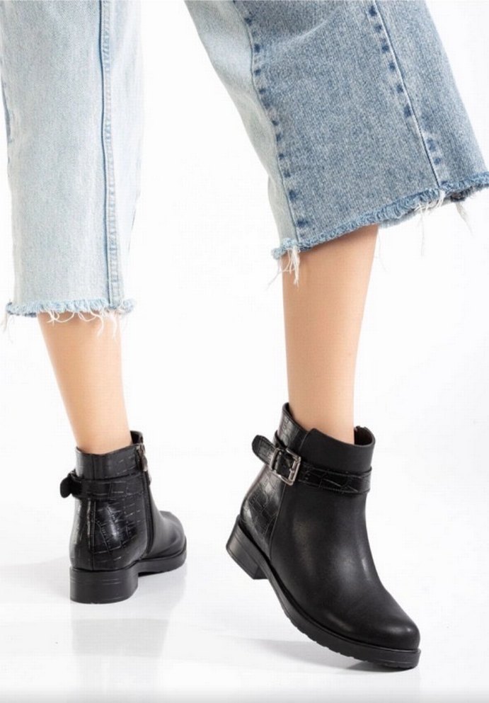 Siyah Deri Yılan Desenli Tokalı Kadın Bot - Görsel 2