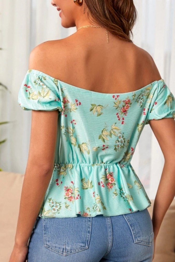 Kadın kısa kollu madonna yaka çiçek desenli düğme detaylı - Görsel 3