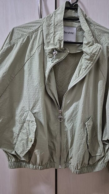 Bershka ince yağmurluk  - Görsel 2