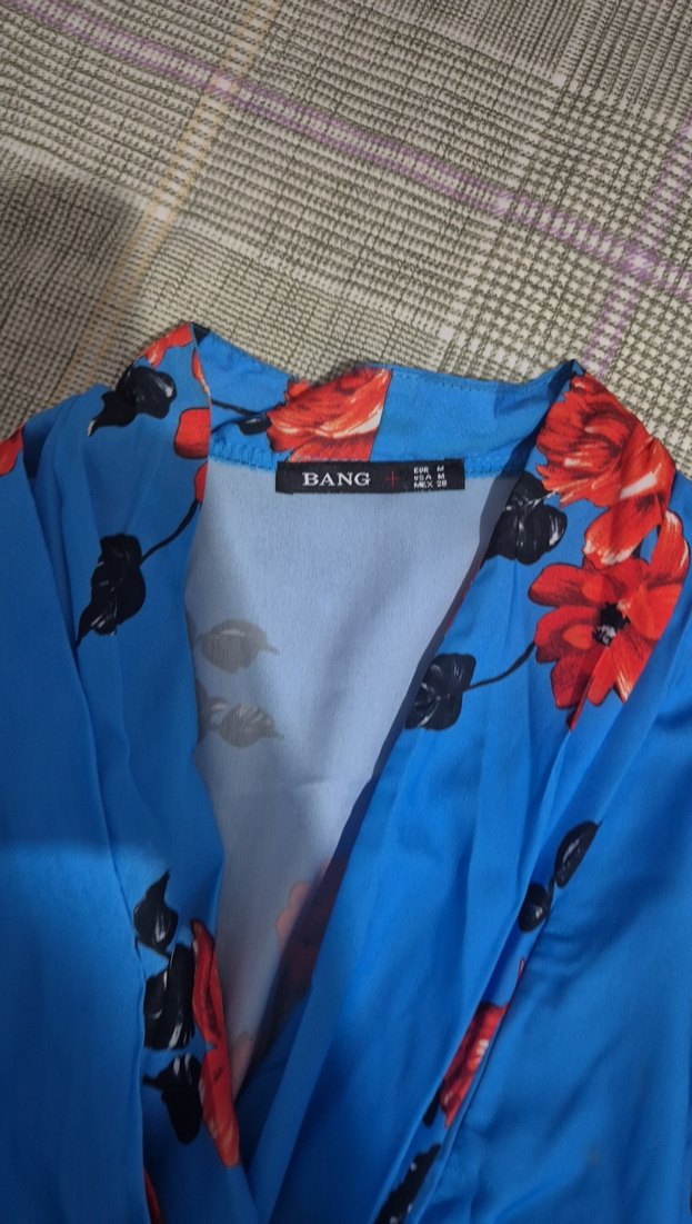 Uzun Kollu V Yaka gömlek - Görsel 2