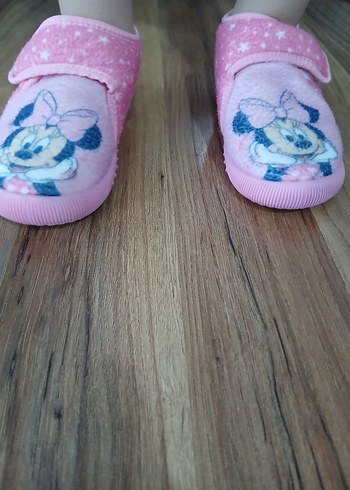 Kız Çocuk Pembe Minnie Nakışlı Sıcak Terlik - Görsel 3